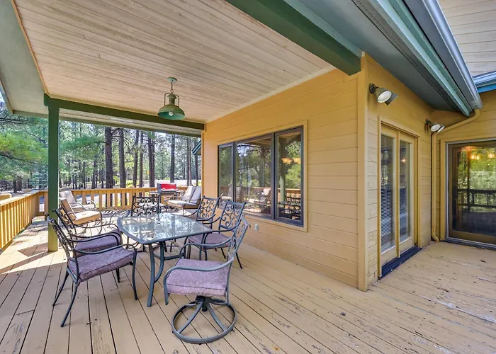 Сasa de vacaciones Forested In W/ Large Deck & Grill!